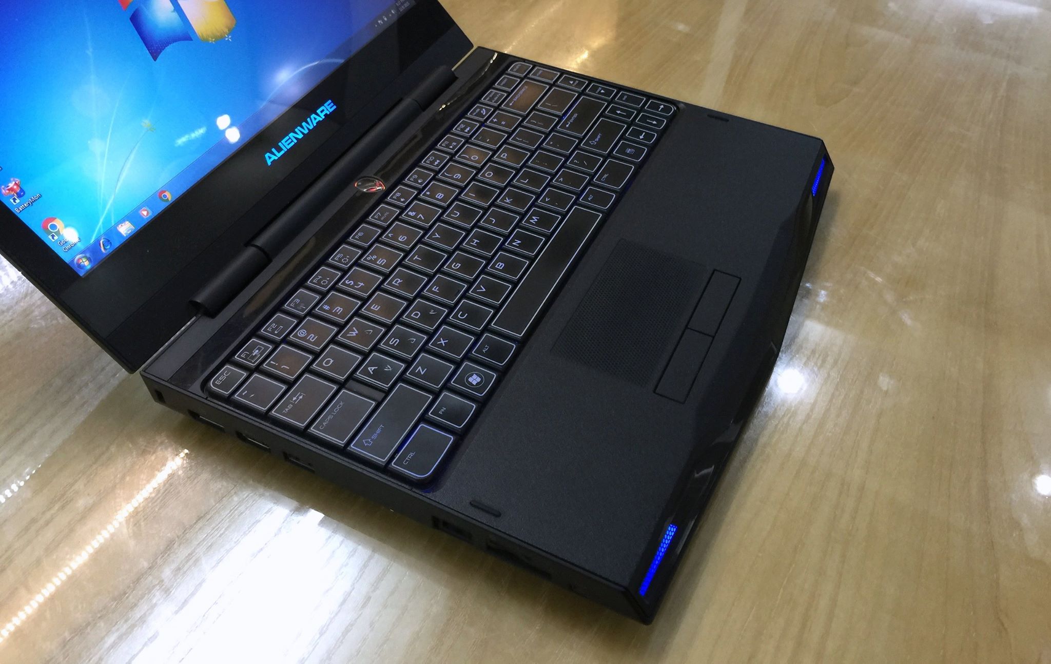 Laptop Dell Alienware M11xR2-6.jpg